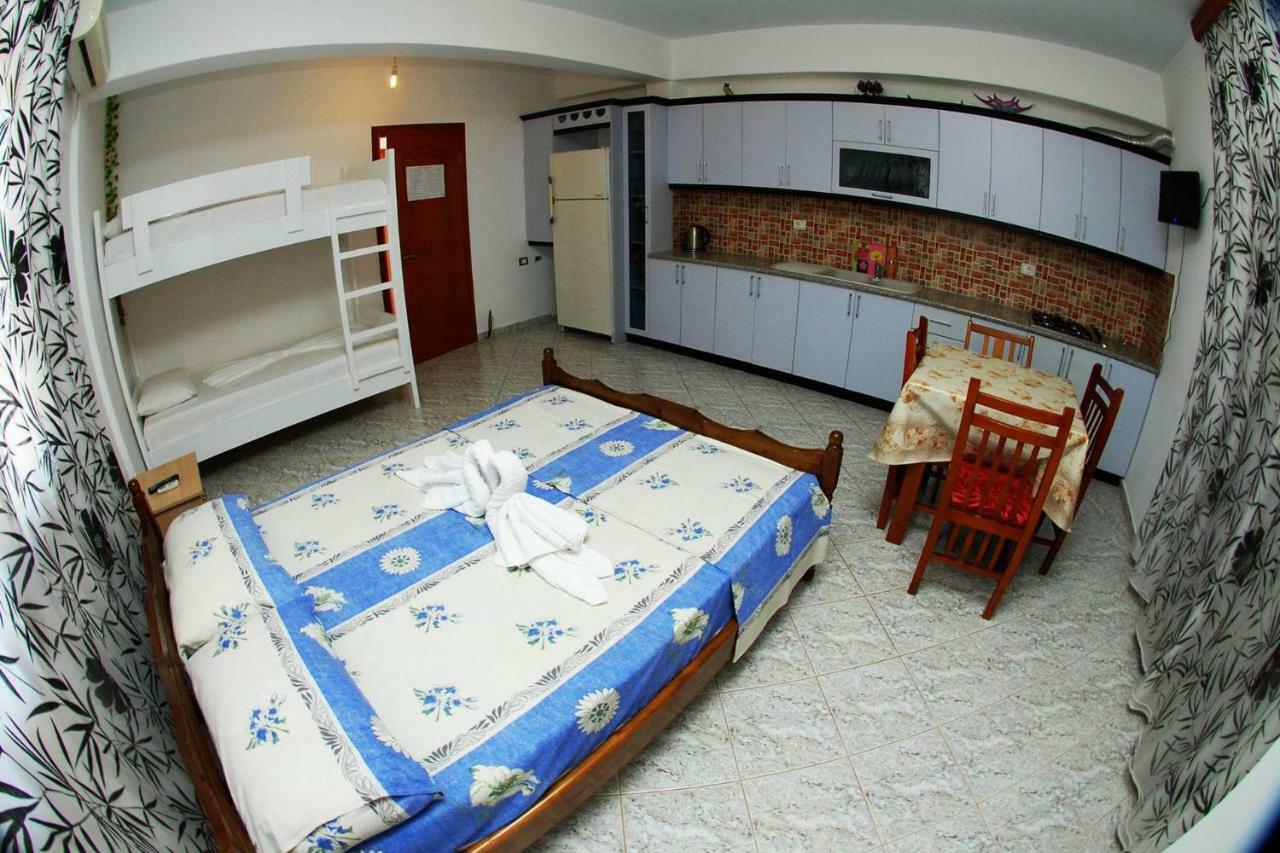 Vila Renato كساميل الغرفة الصورة